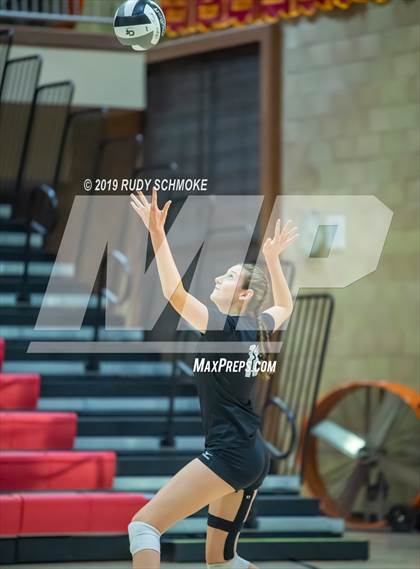 Thumbnail 1 in San Marcos vs. Santa Fe Christian (CIF SDS D1 Finals) photogallery.
