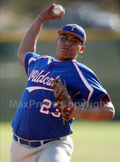 Thumbnail 1 in Keller vs. Temple (Georgetown Invitational) photogallery.