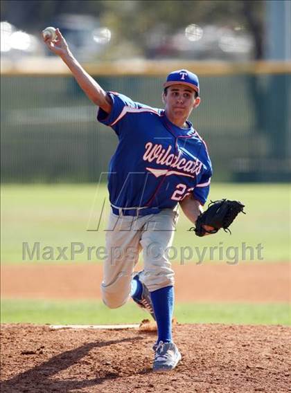 Thumbnail 1 in Keller vs. Temple (Georgetown Invitational) photogallery.