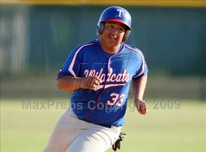 Thumbnail 3 in Keller vs. Temple (Georgetown Invitational) photogallery.