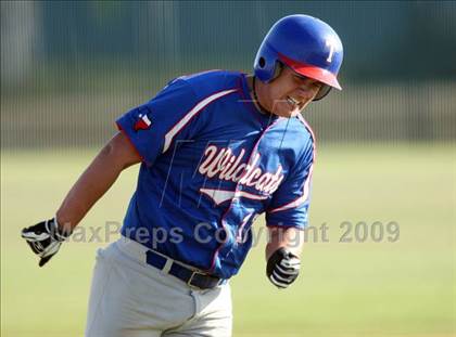 Thumbnail 3 in Keller vs. Temple (Georgetown Invitational) photogallery.
