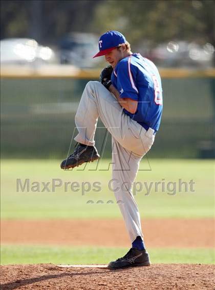 Thumbnail 2 in Keller vs. Temple (Georgetown Invitational) photogallery.