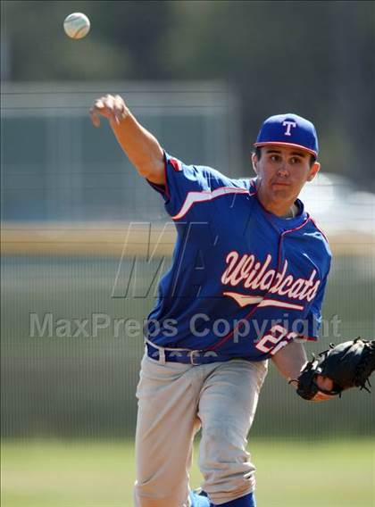 Thumbnail 2 in Keller vs. Temple (Georgetown Invitational) photogallery.