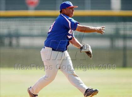 Thumbnail 2 in Keller vs. Temple (Georgetown Invitational) photogallery.