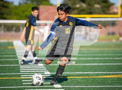 Thumbnail 1 in Issaquah @ Mariner (WIAA 4A Wes-King 3rd Place) photogallery.