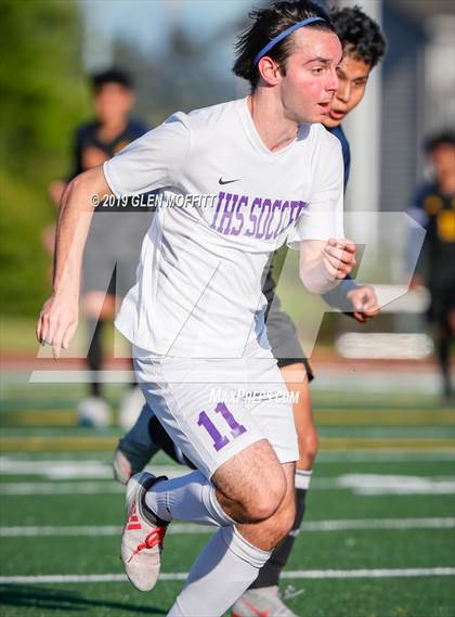 Thumbnail 3 in Issaquah @ Mariner (WIAA 4A Wes-King 3rd Place) photogallery.