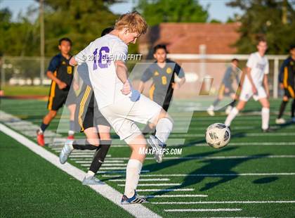 Thumbnail 2 in Issaquah @ Mariner (WIAA 4A Wes-King 3rd Place) photogallery.