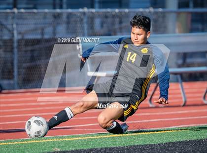 Thumbnail 3 in Issaquah @ Mariner (WIAA 4A Wes-King 3rd Place) photogallery.