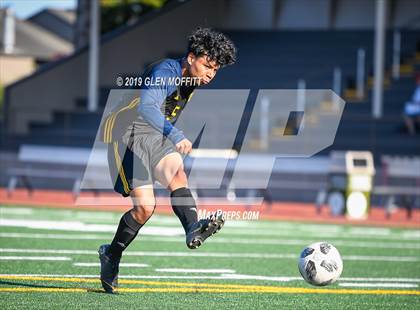 Thumbnail 2 in Issaquah @ Mariner (WIAA 4A Wes-King 3rd Place) photogallery.