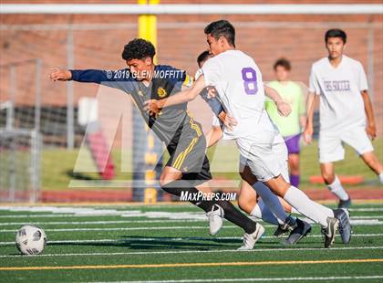 Thumbnail 3 in Issaquah @ Mariner (WIAA 4A Wes-King 3rd Place) photogallery.