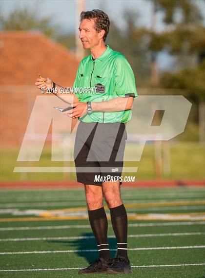 Thumbnail 1 in Issaquah @ Mariner (WIAA 4A Wes-King 3rd Place) photogallery.