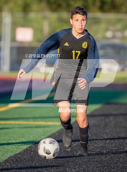 Thumbnail 2 in Issaquah @ Mariner (WIAA 4A Wes-King 3rd Place) photogallery.