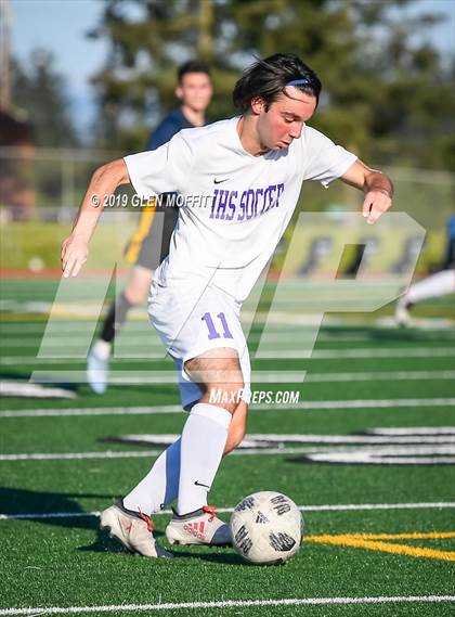 Thumbnail 1 in Issaquah @ Mariner (WIAA 4A Wes-King 3rd Place) photogallery.