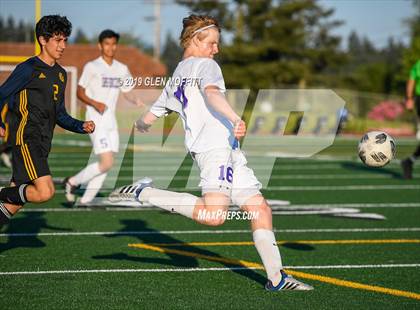 Thumbnail 3 in Issaquah @ Mariner (WIAA 4A Wes-King 3rd Place) photogallery.