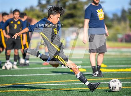 Thumbnail 3 in Issaquah @ Mariner (WIAA 4A Wes-King 3rd Place) photogallery.