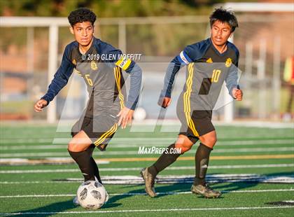 Thumbnail 2 in Issaquah @ Mariner (WIAA 4A Wes-King 3rd Place) photogallery.