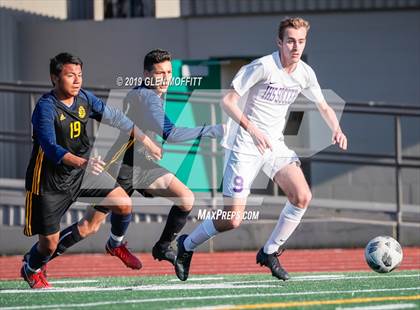 Thumbnail 3 in Issaquah @ Mariner (WIAA 4A Wes-King 3rd Place) photogallery.