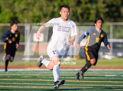 Thumbnail 1 in Issaquah @ Mariner (WIAA 4A Wes-King 3rd Place) photogallery.
