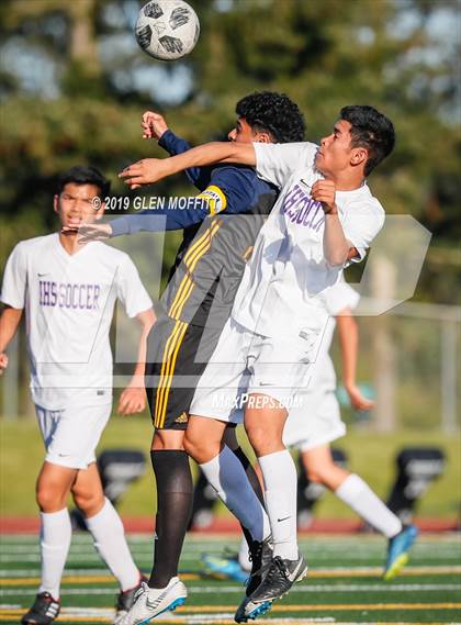 Thumbnail 3 in Issaquah @ Mariner (WIAA 4A Wes-King 3rd Place) photogallery.