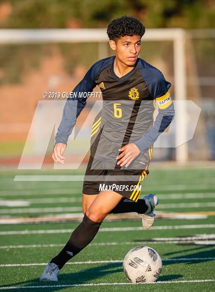 Thumbnail 3 in Issaquah @ Mariner (WIAA 4A Wes-King 3rd Place) photogallery.