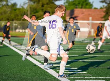 Thumbnail 1 in Issaquah @ Mariner (WIAA 4A Wes-King 3rd Place) photogallery.