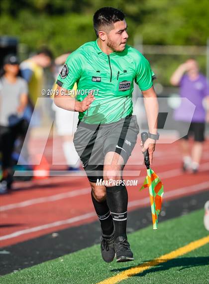 Thumbnail 2 in Issaquah @ Mariner (WIAA 4A Wes-King 3rd Place) photogallery.