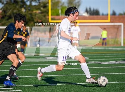 Thumbnail 3 in Issaquah @ Mariner (WIAA 4A Wes-King 3rd Place) photogallery.