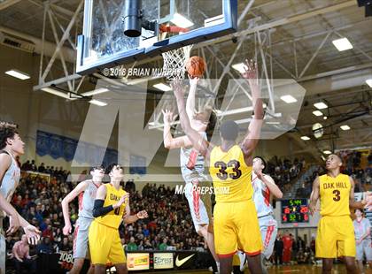 Thumbnail 3 in Oak Hill Academy vs Mater Dei (Les Schwab Invitational) photogallery.