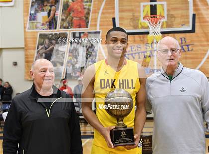 Thumbnail 3 in Oak Hill Academy vs Mater Dei (Les Schwab Invitational) photogallery.
