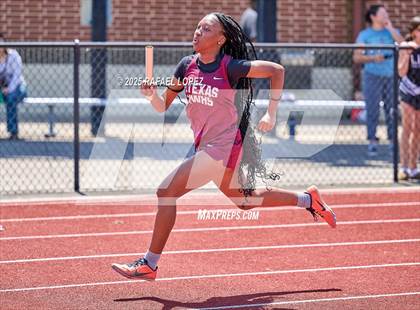 Thumbnail 2 in Lake Houston Conquerors Invitational (4x200M) photogallery.