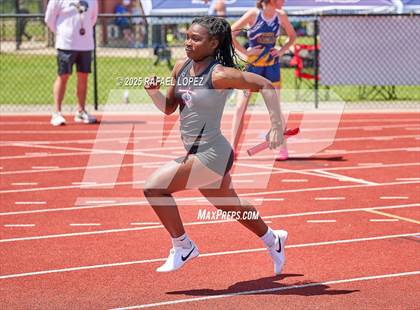 Thumbnail 3 in Lake Houston Conquerors Invitational (4x200M) photogallery.