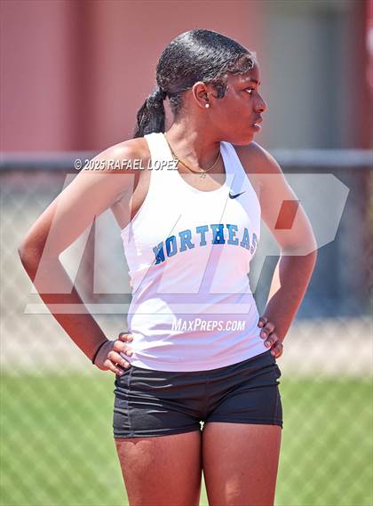 Thumbnail 1 in Lake Houston Conquerors Invitational (4x200M) photogallery.