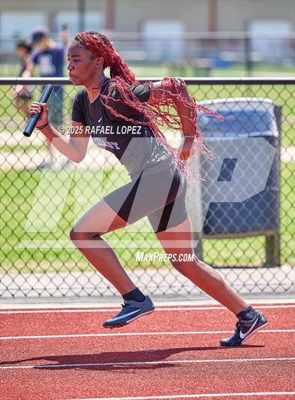 Thumbnail 2 in Lake Houston Conquerors Invitational (4x200M) photogallery.