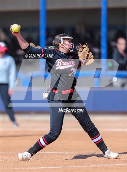 Thumbnail 1 in Edmond Memorial vs Mustang (OSSAA 6A Quarterfinal) photogallery.