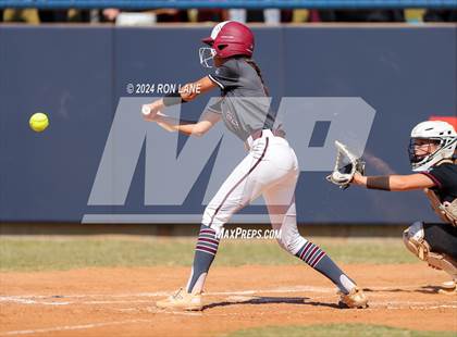 Thumbnail 3 in Edmond Memorial vs Mustang (OSSAA 6A Quarterfinal) photogallery.