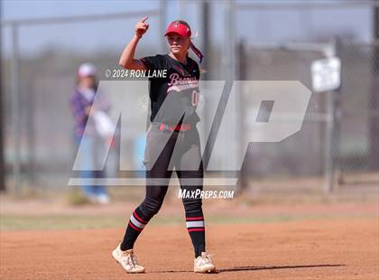 Thumbnail 3 in Edmond Memorial vs Mustang (OSSAA 6A Quarterfinal) photogallery.