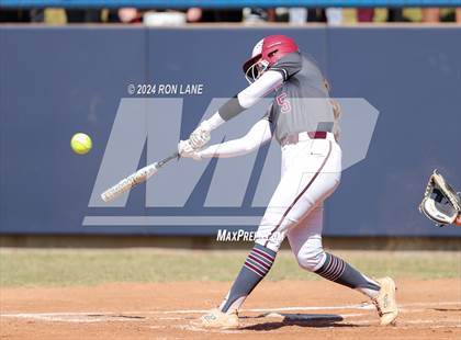 Thumbnail 3 in Edmond Memorial vs Mustang (OSSAA 6A Quarterfinal) photogallery.