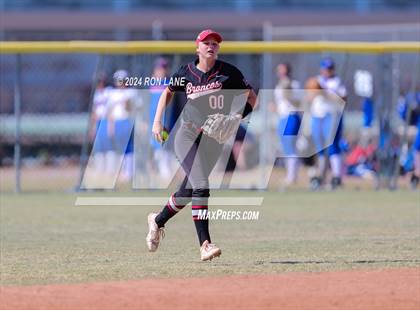 Thumbnail 3 in Edmond Memorial vs Mustang (OSSAA 6A Quarterfinal) photogallery.
