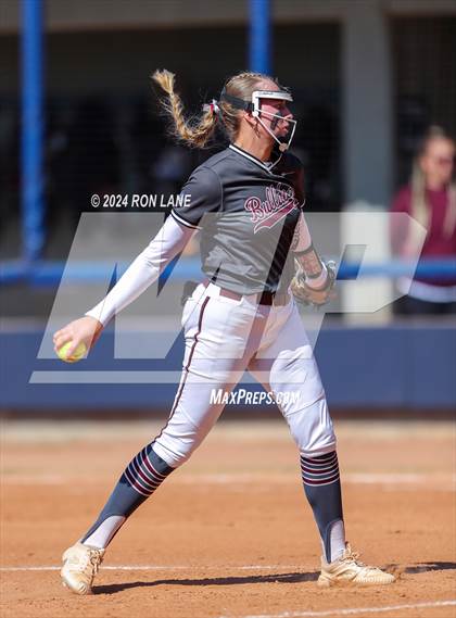 Thumbnail 3 in Edmond Memorial vs Mustang (OSSAA 6A Quarterfinal) photogallery.