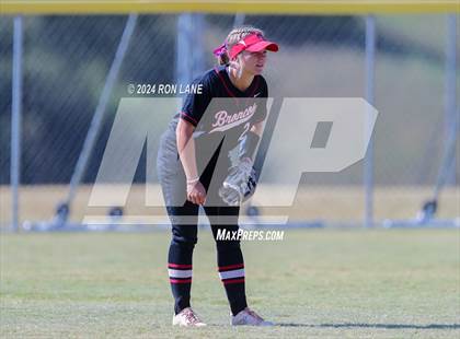 Thumbnail 2 in Edmond Memorial vs Mustang (OSSAA 6A Quarterfinal) photogallery.