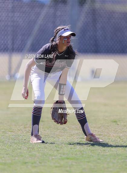 Thumbnail 2 in Edmond Memorial vs Mustang (OSSAA 6A Quarterfinal) photogallery.