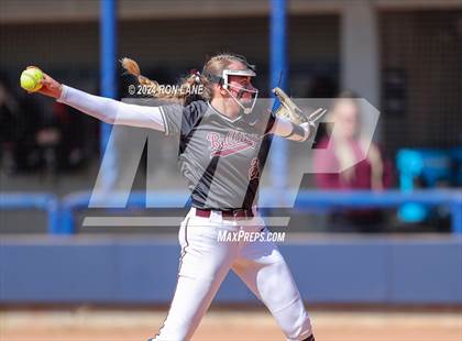 Thumbnail 2 in Edmond Memorial vs Mustang (OSSAA 6A Quarterfinal) photogallery.