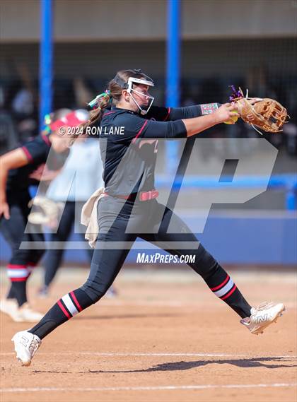 Thumbnail 3 in Edmond Memorial vs Mustang (OSSAA 6A Quarterfinal) photogallery.