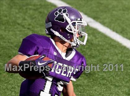 Thumbnail 3 in Oscar Smith vs. Pickerington Central (Kirk Herbstreit National Kickoff Classic) photogallery.