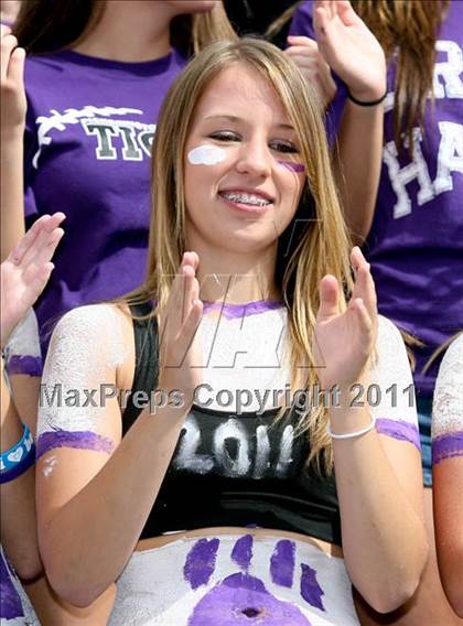Thumbnail 2 in Oscar Smith vs. Pickerington Central (Kirk Herbstreit National Kickoff Classic) photogallery.
