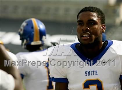 Thumbnail 3 in Oscar Smith vs. Pickerington Central (Kirk Herbstreit National Kickoff Classic) photogallery.