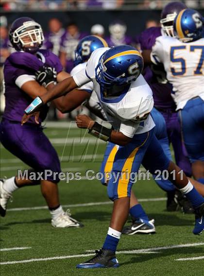Thumbnail 1 in Oscar Smith vs. Pickerington Central (Kirk Herbstreit National Kickoff Classic) photogallery.