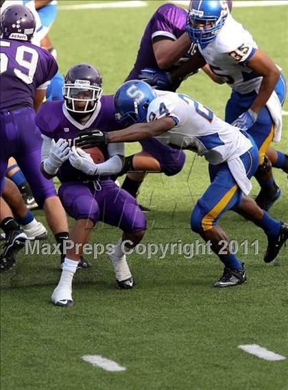 Thumbnail 1 in Oscar Smith vs. Pickerington Central (Kirk Herbstreit National Kickoff Classic) photogallery.