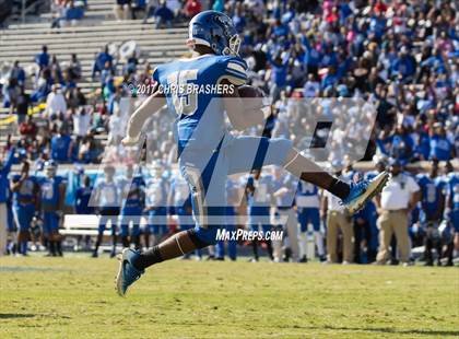 Thumbnail 1 in Jefferson Davis County vs. Yazoo County (MHSAA 3A Final) photogallery.