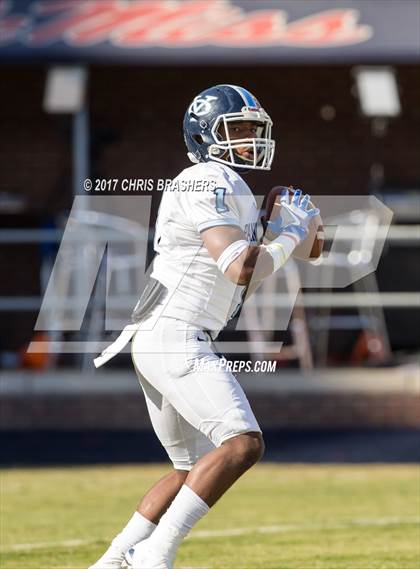 Thumbnail 2 in Jefferson Davis County vs. Yazoo County (MHSAA 3A Final) photogallery.